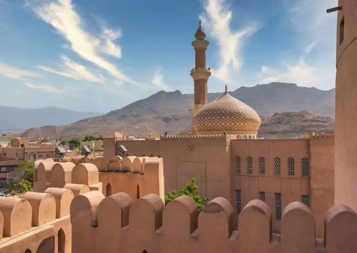 Wunder Omans: Ein 5-tägiges Abenteuer durch Erbe & Natur - Nizwa Festungen, Schlösser & Wüstenabenteuer 🏰🌴🏜️ - Foto del giorno