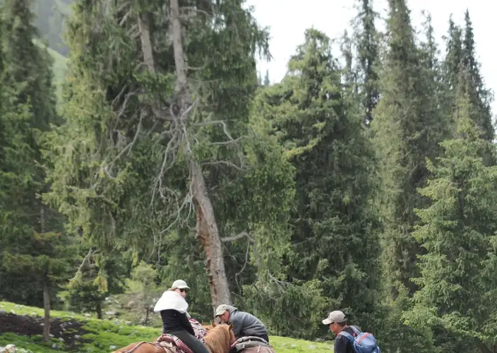 Escursione a cavallo su misura in Kirghizistan – Monti Celesti - CHON KEMIN – VALLE DI TORU-AIGYR - Foto del giorno
