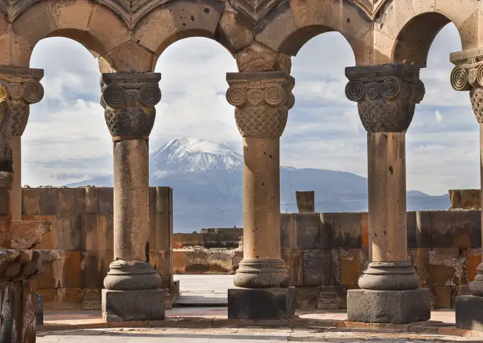 Unerforschtes Armenien - Etschmiadsin / Swartnoz / Matenadaran / Zizernakaberd - Tagesfoto