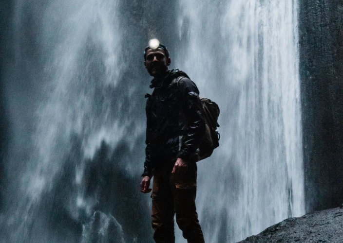 Epische Südküsten-Kleingruppentour – Wasserfälle & Schwarzer Sandstrand - Seljalandsfoss & Gljúfrabúi - Tagesfoto