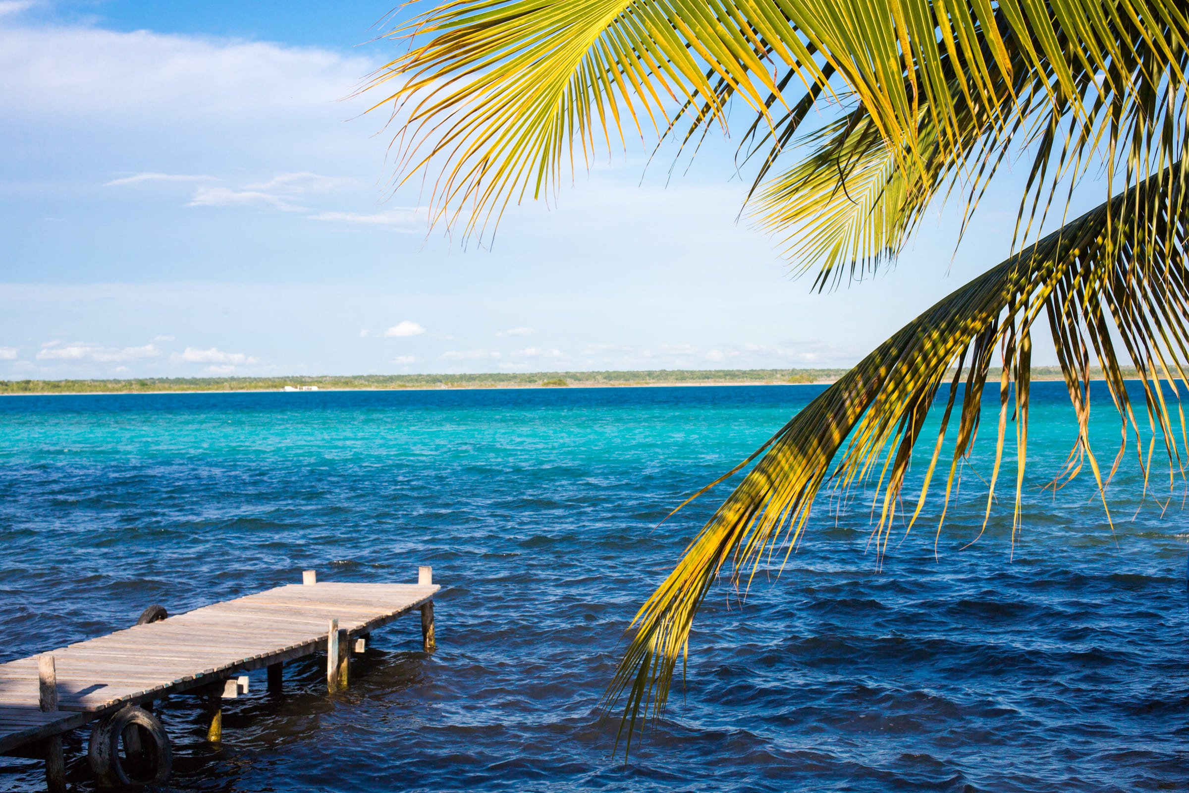 Zero-Waste-Route, Halbinsel Yucatán - Katamaran auf der Lagune - Catamaran sur la lagune