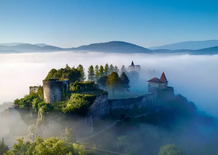 O Norte Escondido da Bósnia – Cascatas, Castelos & Tradições Gourmet - Bosanska Krupa & Castelo de Ostrožac - Foto do dia