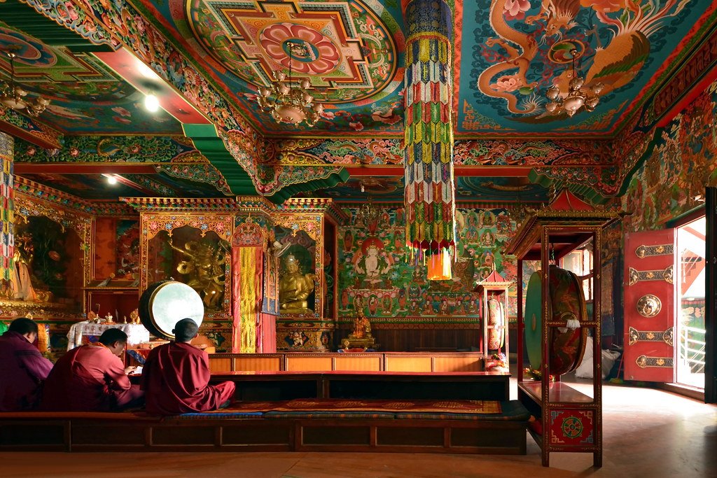 Gesichter Nepals - Hymne der Götter: Gebete der Mönche & Arati Puja - Monk