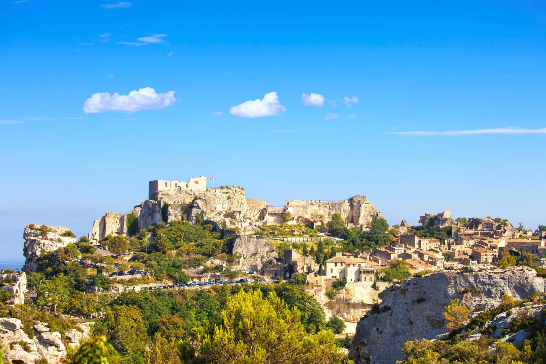 Las Alpilles, el encanto de lo auténtico. - Descubrimiento de Les Baux-de-Provence, uno de los pueblos más bonitos de Francia. - Découverte des Baux-de-Provence, un des plus beaux villages de France