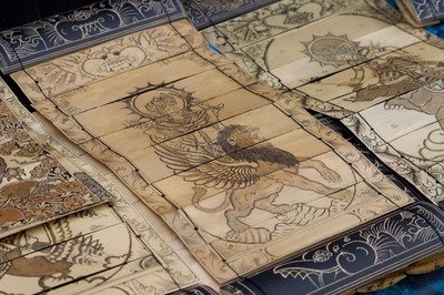 Voyage spirituel à Bali : yoga, purification et reconnexion au cœur de l’île des Dieux. - Ancêtres et calligraphie sacrée - Photo du jour