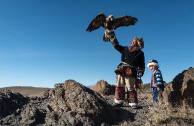Mongolie aigle chasseur et son dresseur