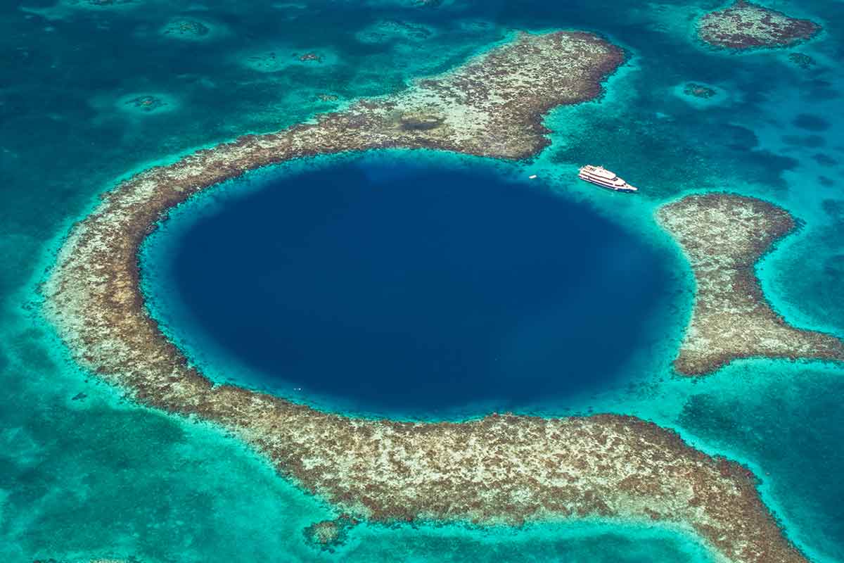 Le grand trou bleu au Belize