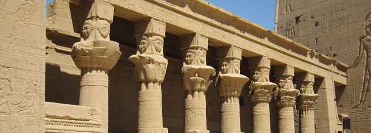 Les ruines du temple d'Horus