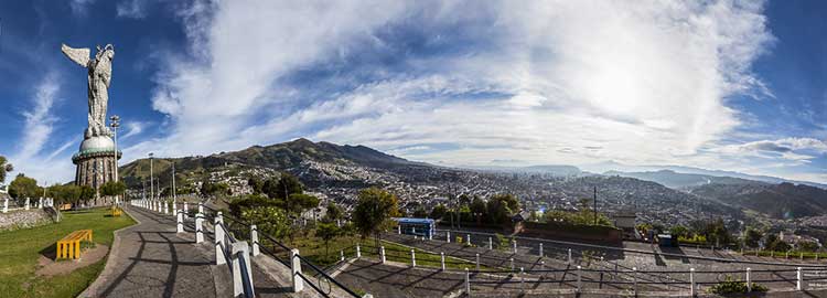 Panoramique de Quito en Equateur