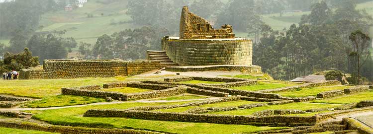 Les ruines de la  cité Inca de Ingapirca  en Equateur