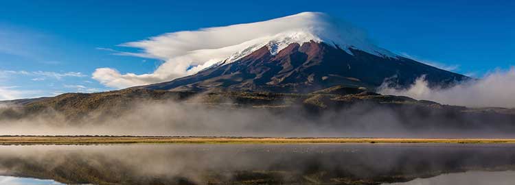 Vue panoramique du volcan Cotopaxi en Equateur