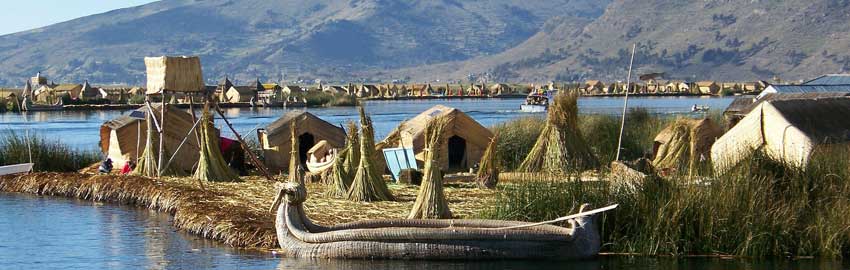 lac Titicaca île flottante Perou