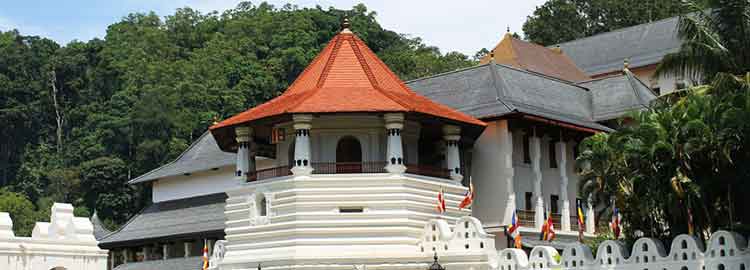 Le Temple de la relique de la Dent Sacrée à Kandy