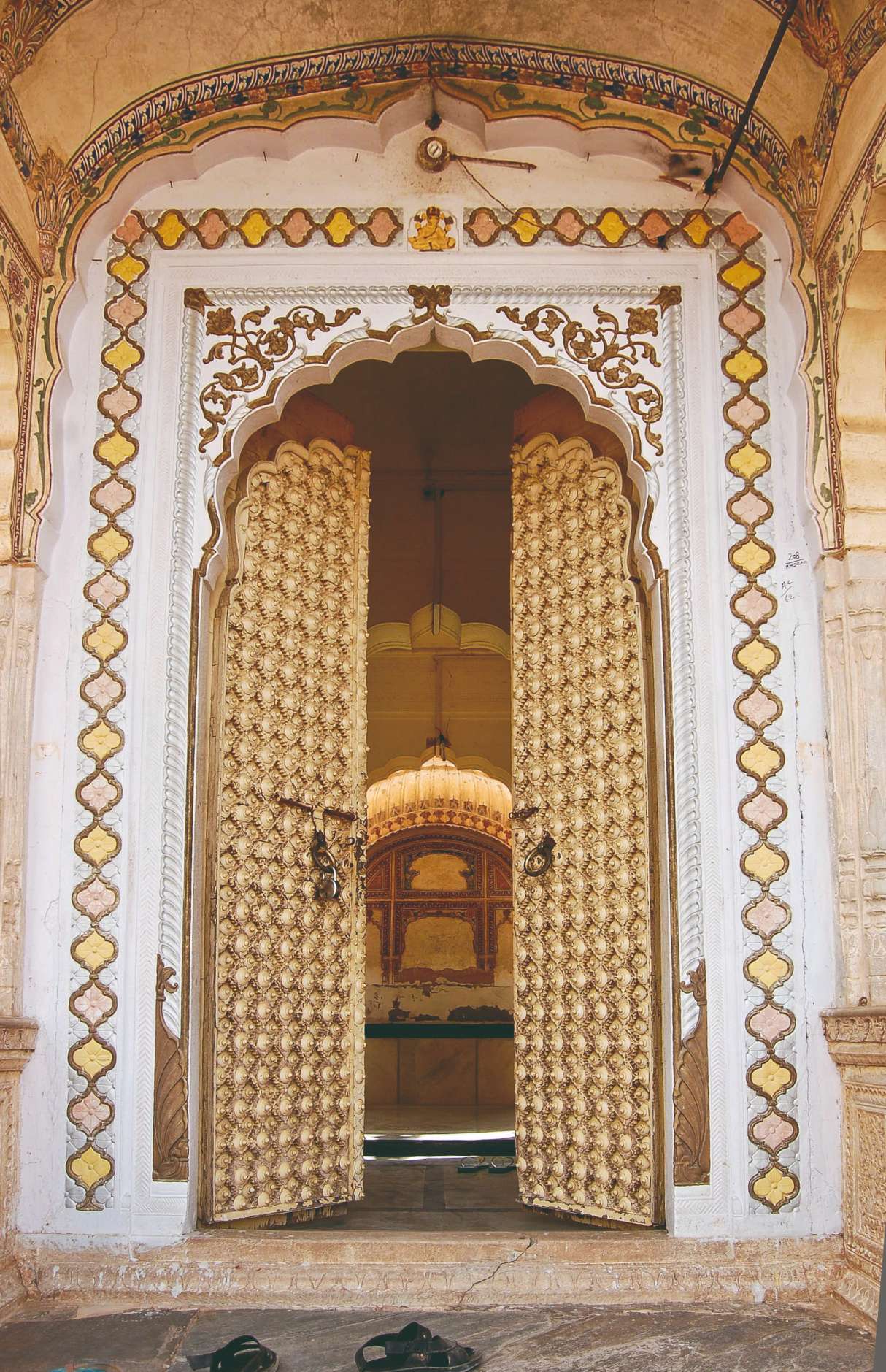 Porte d'entrée d'une haveli du Shekhawati.