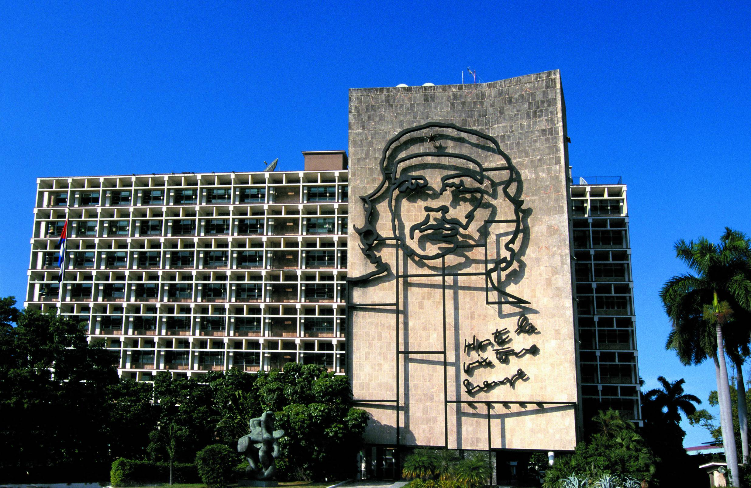 Che Guevara sur la façade du ministère de l'Intérieur, Plaza de la Revolucion.