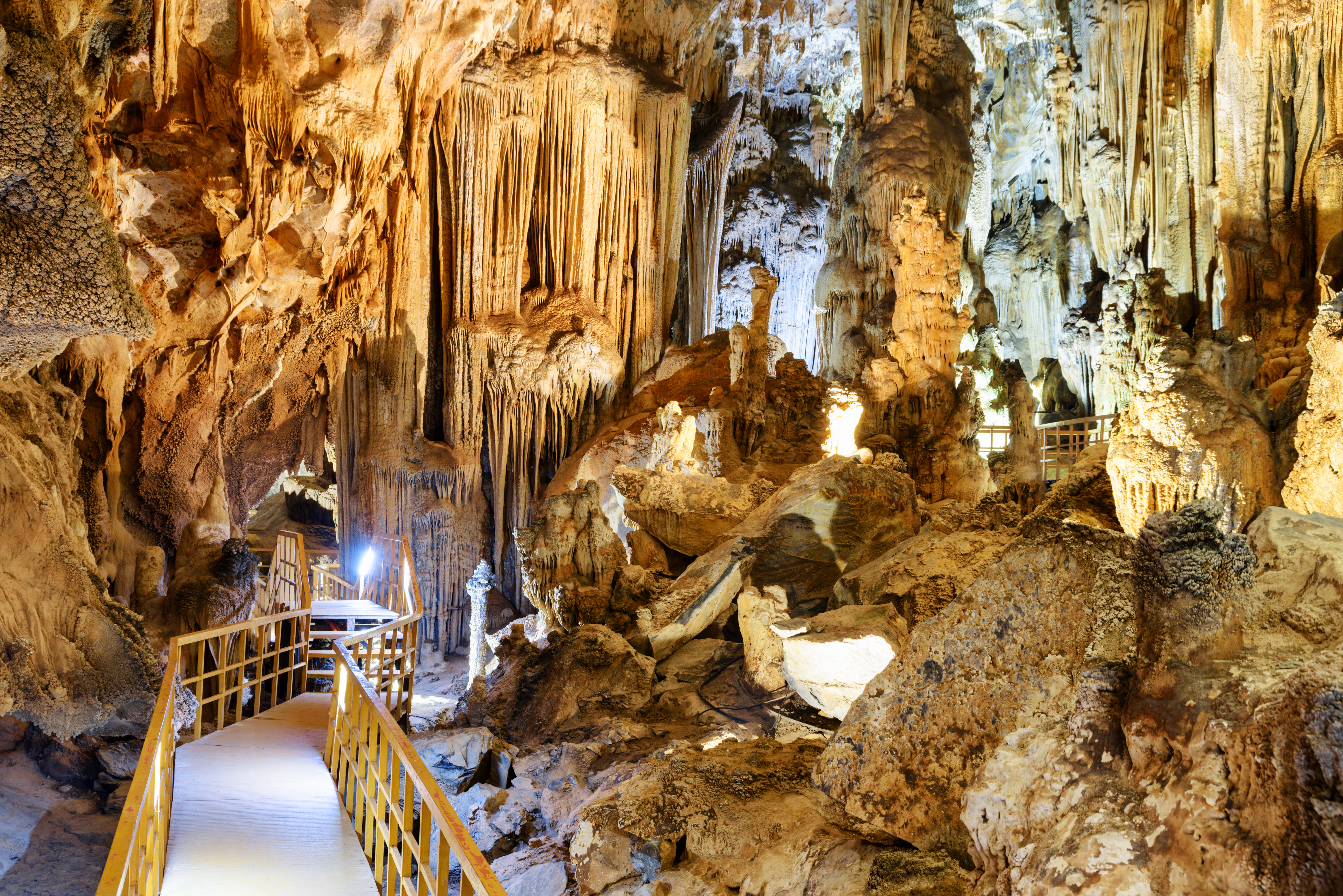 Les Grottes de Tien Son.