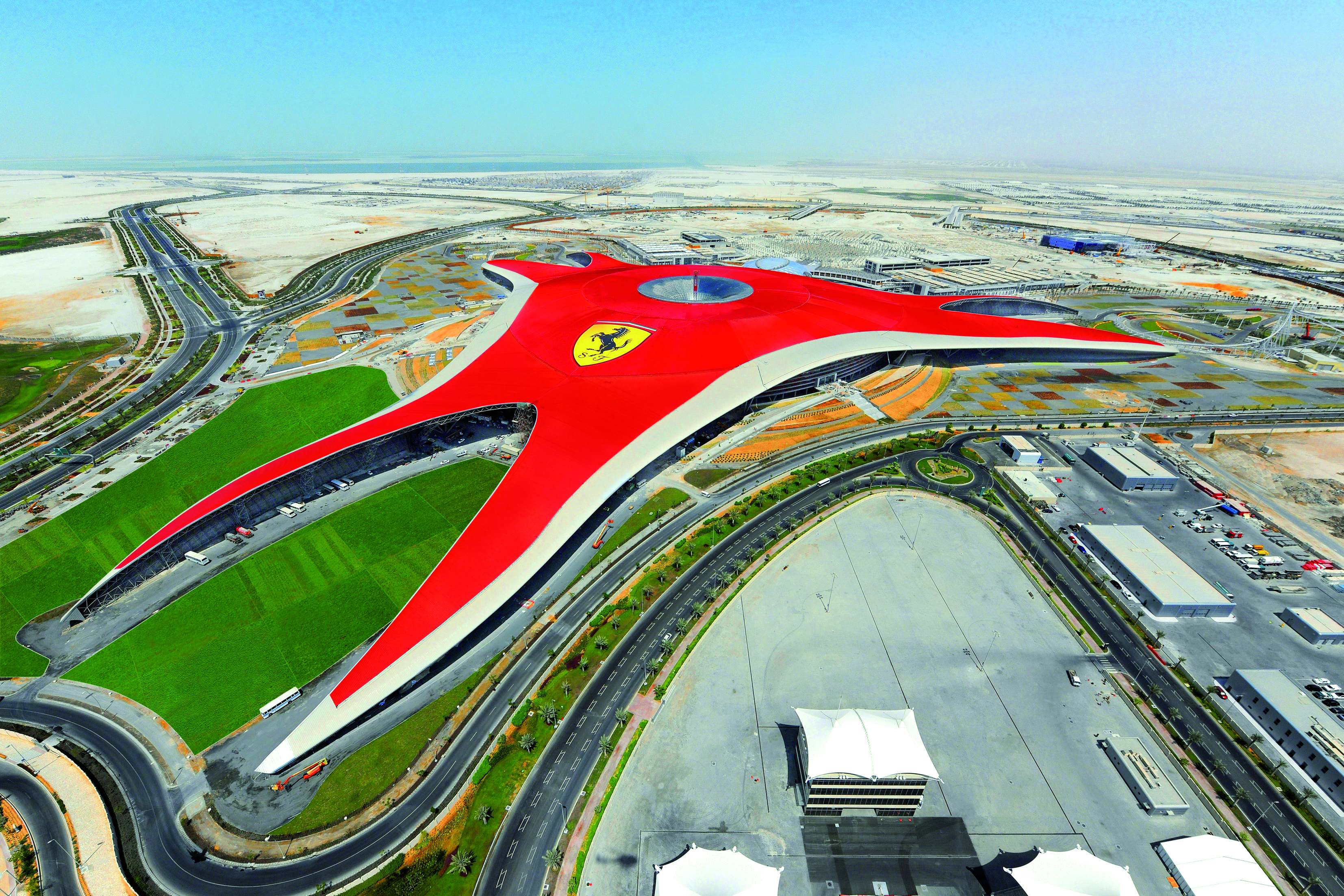 Vue aérienne du Ferrari World Abu Dhabi