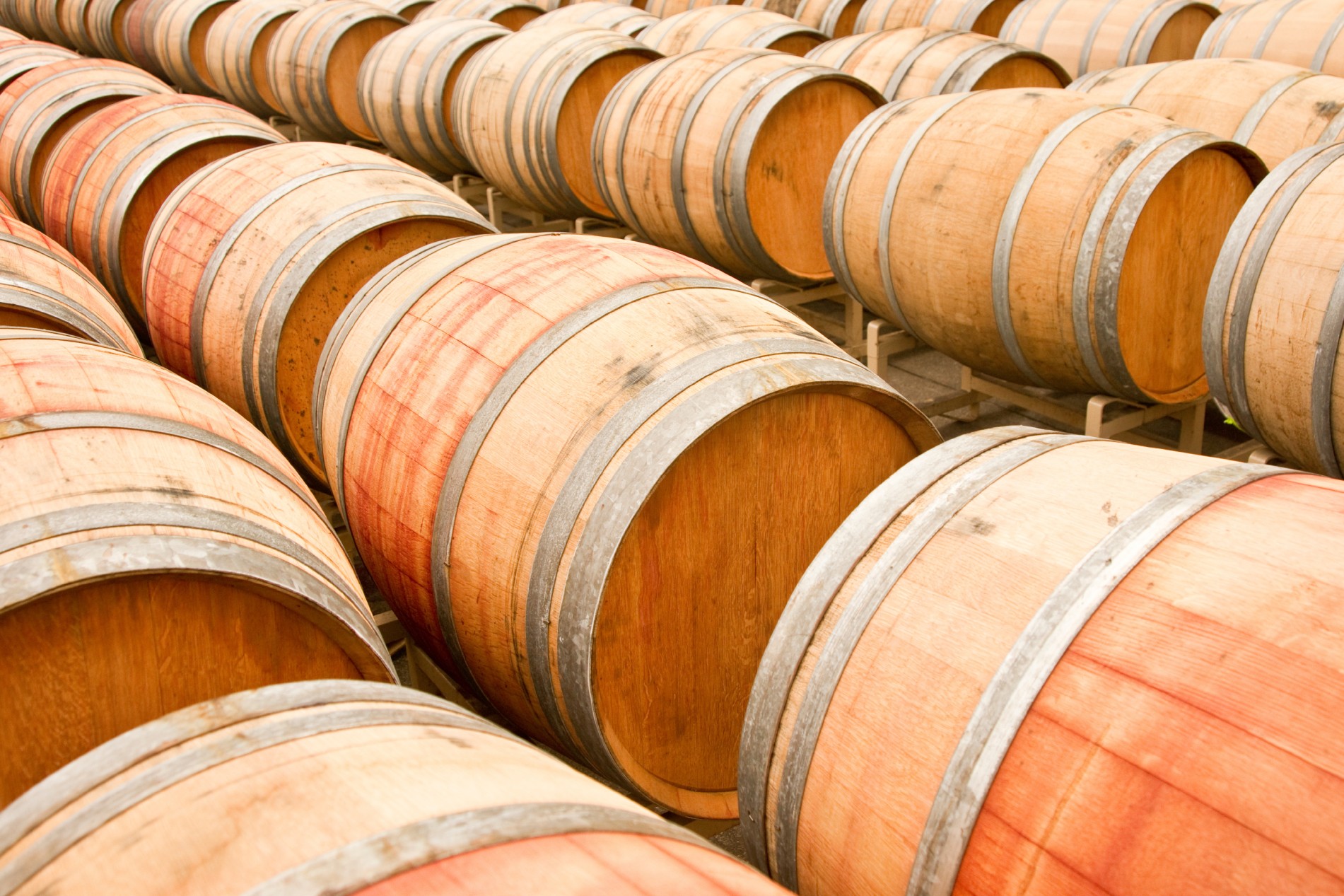 Douelle, connu pour la fabrication des tonneaux de vin.
