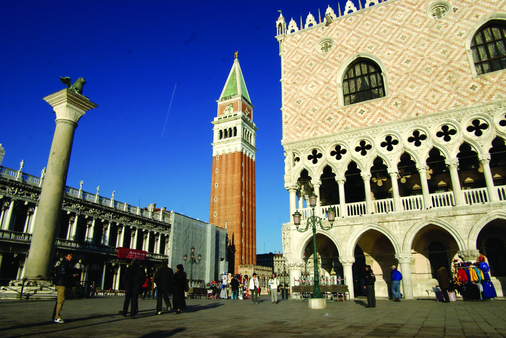 Le campanile di San Marco et le Palazzo Ducale (palais des Doges).