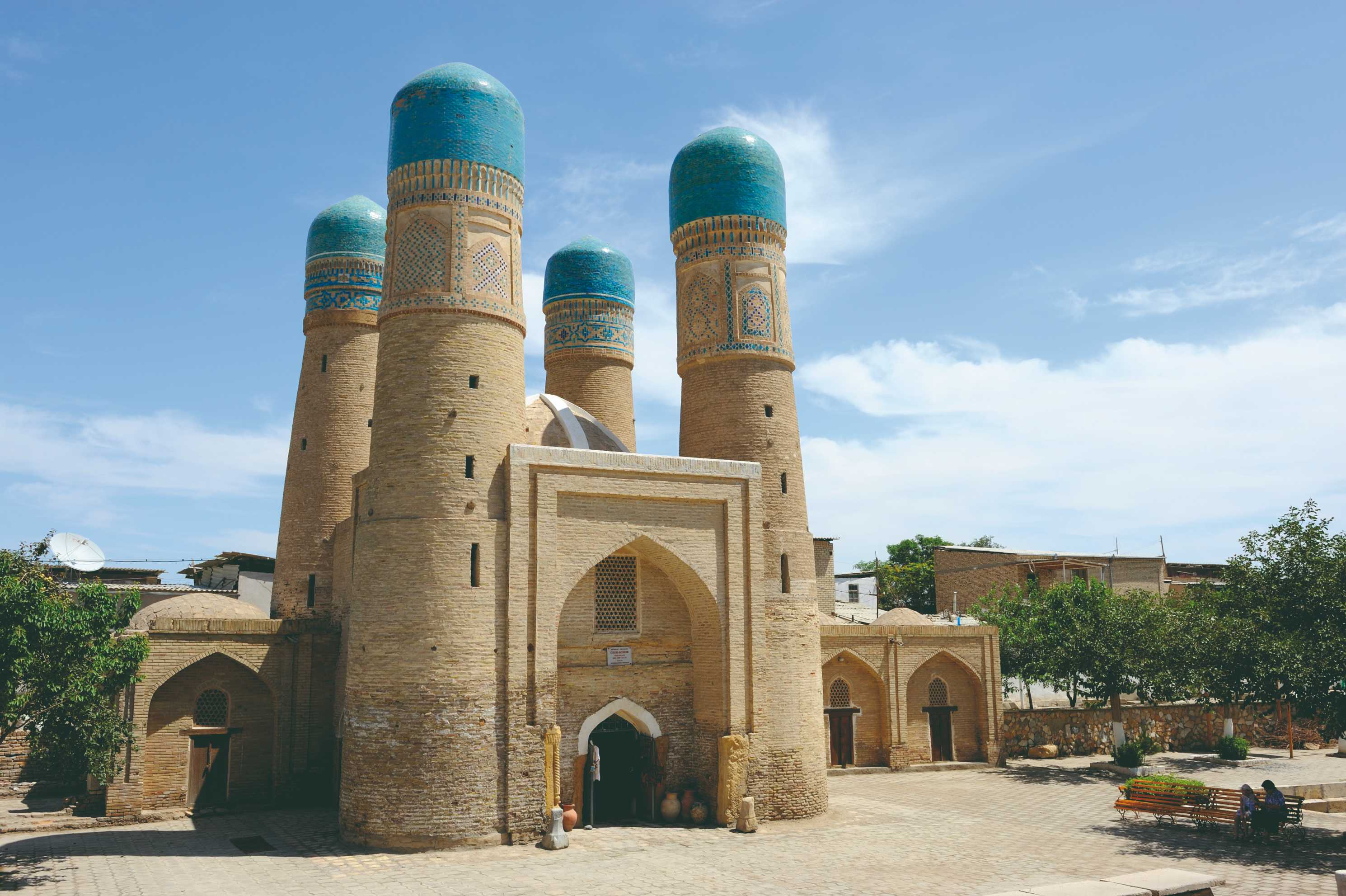 Tchor Minor, le monument au quatre minarets