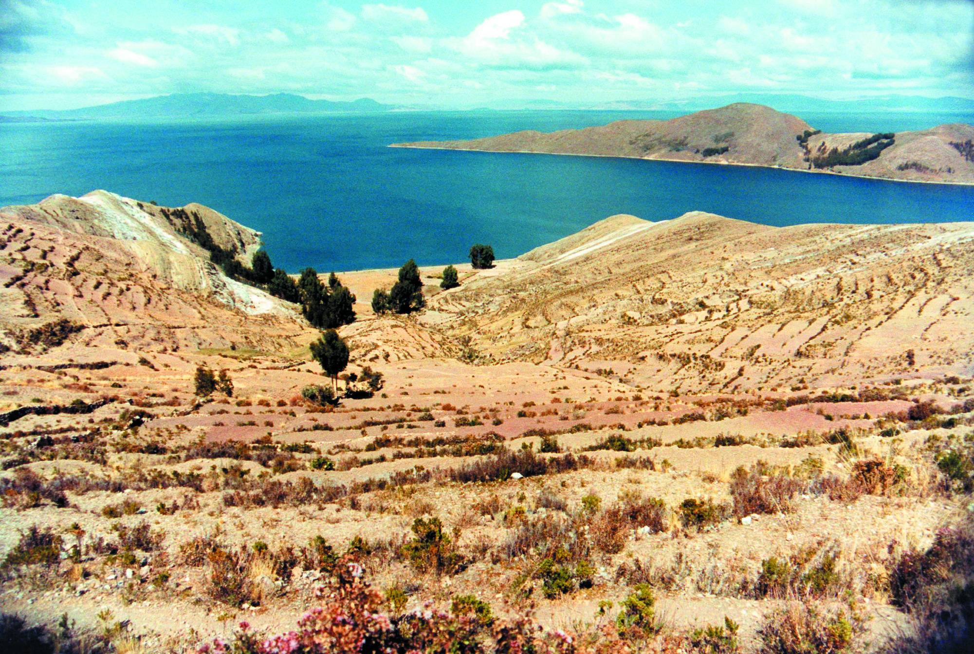 Perspective sur le lac Titicaca à 3 810 m.