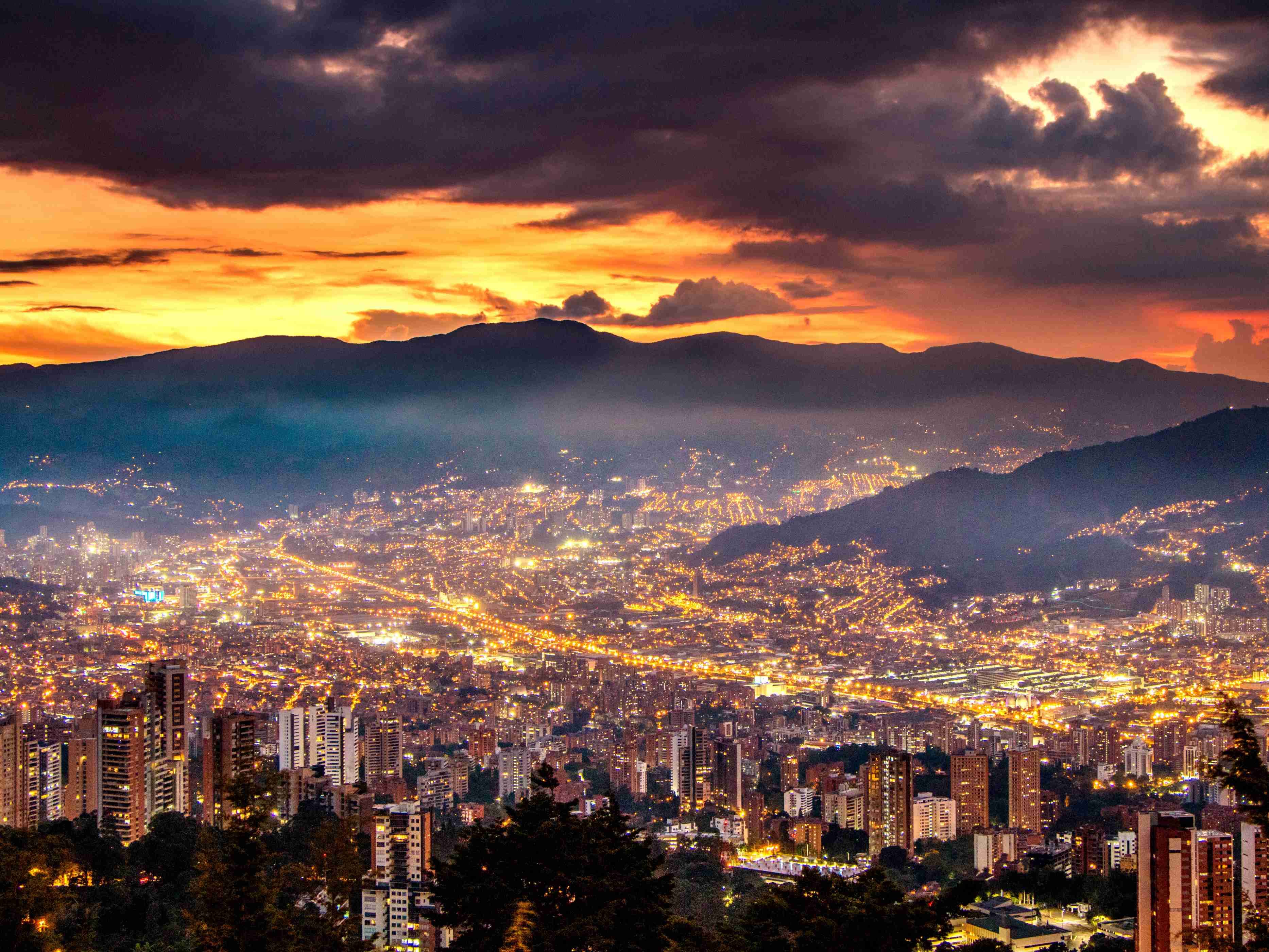Coucher de soleil à Medellín.