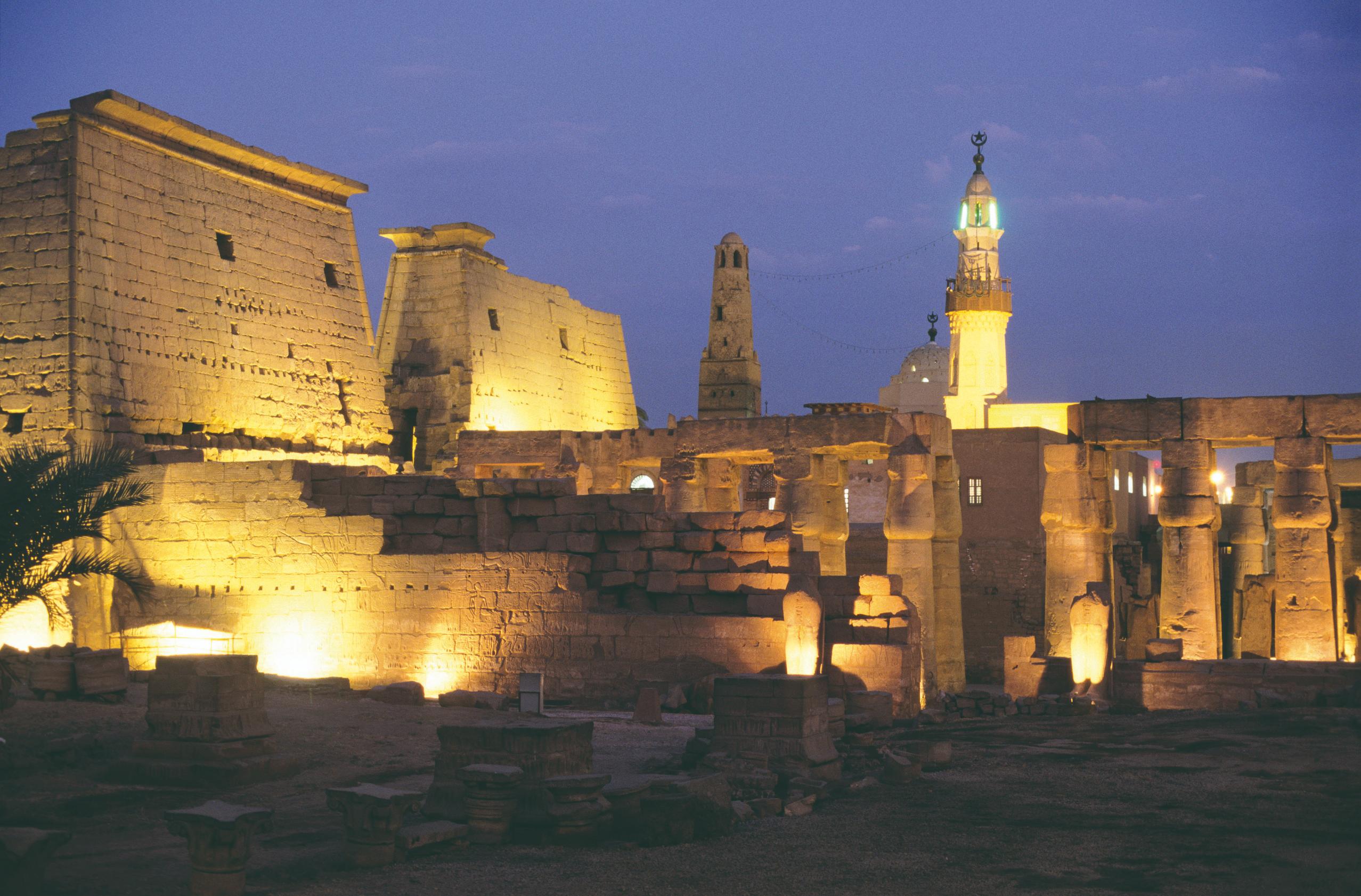 Temple de Louxor et la mosquée Abou el-Haqqaq.