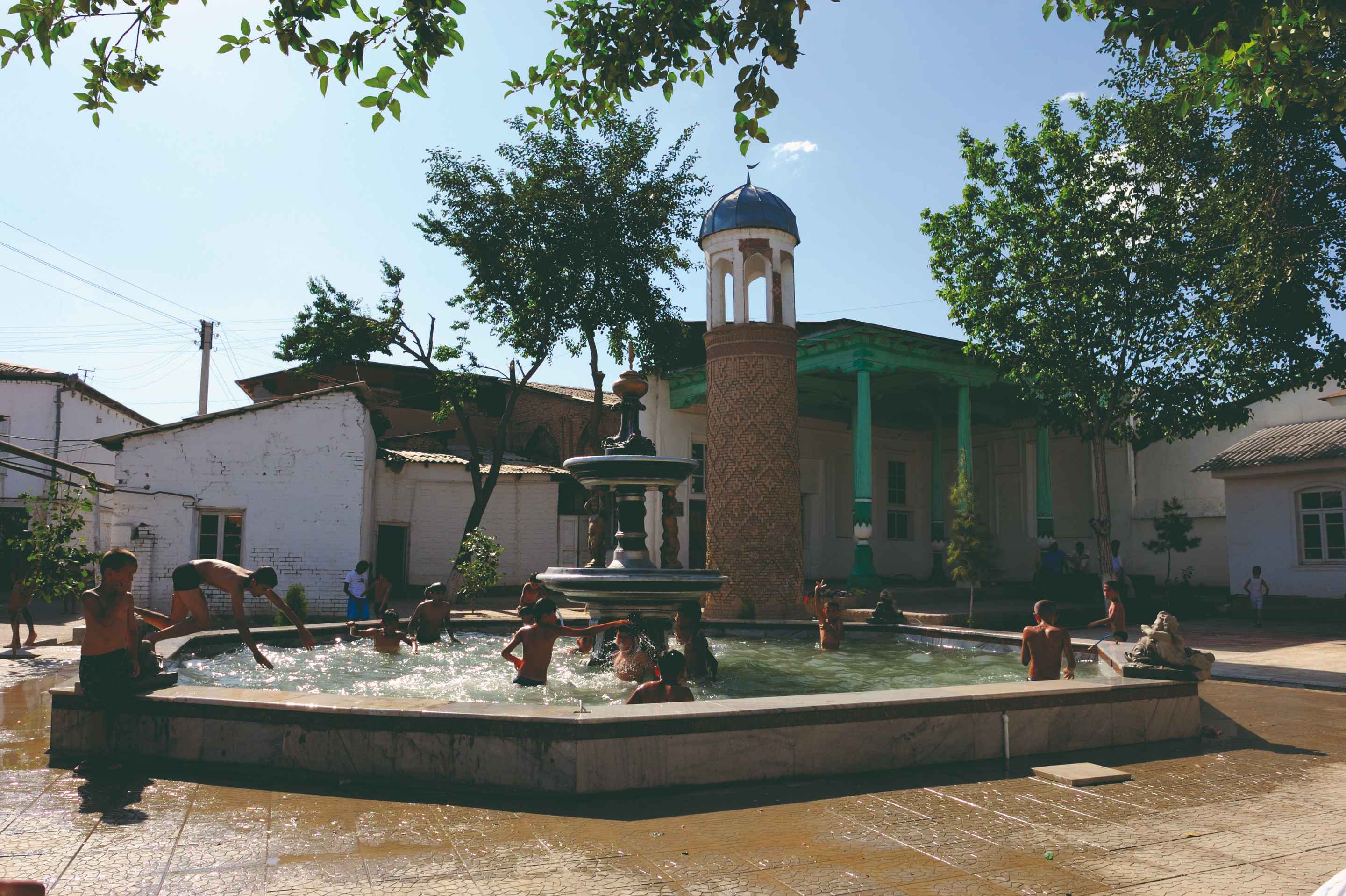 Fontaine près du bazar et de la mosquée Bibi Khanum.
