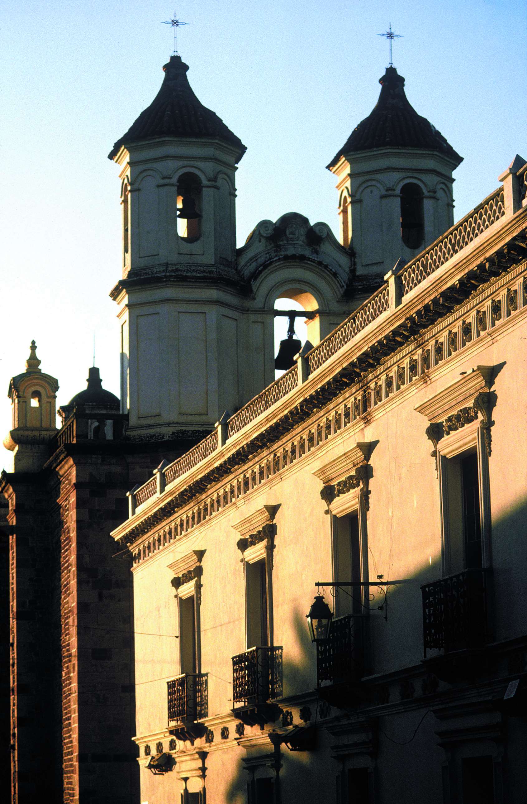 Église San Felipe Neri.