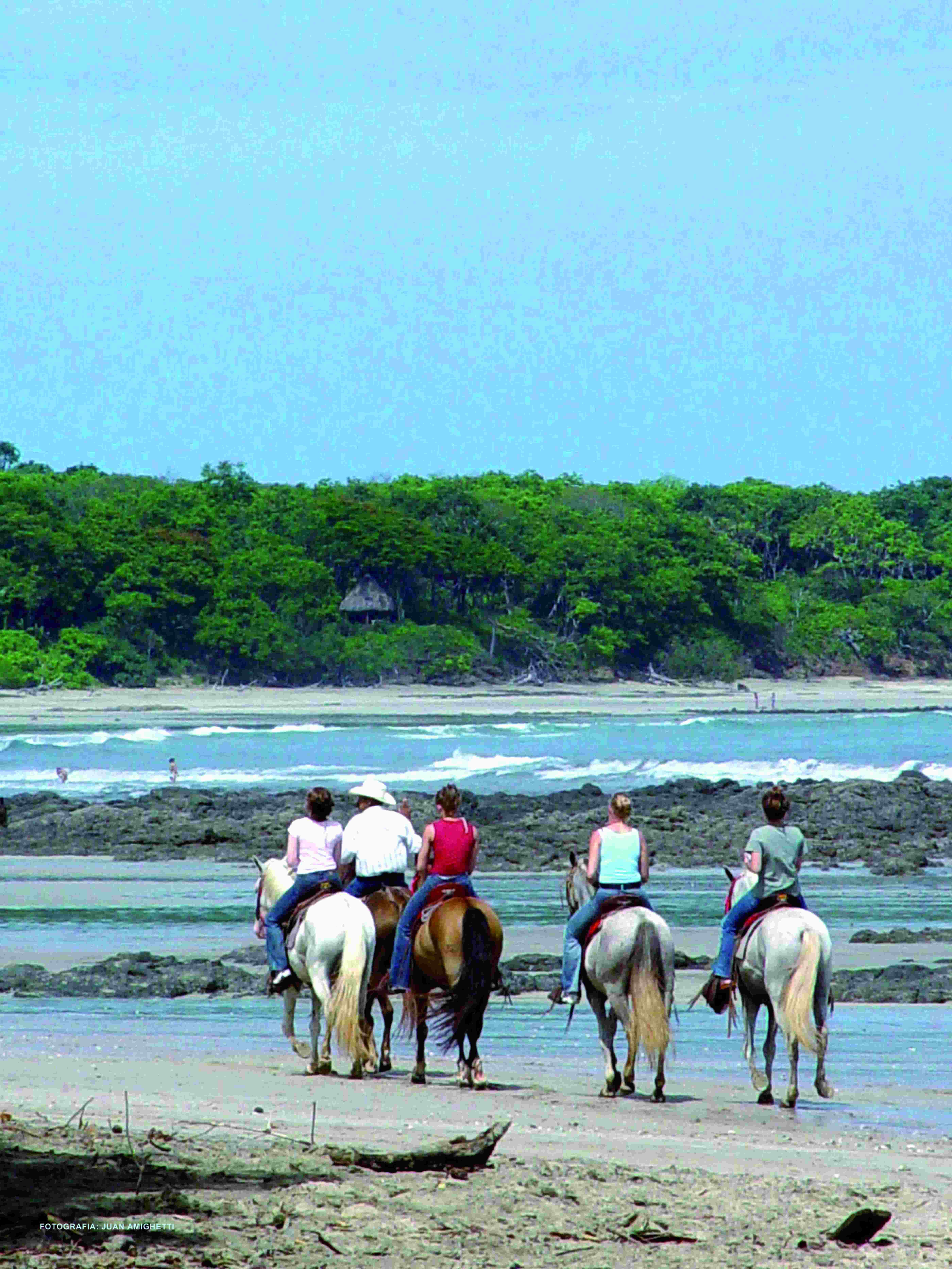 Balade équestre le long de la plage de Tamarindo