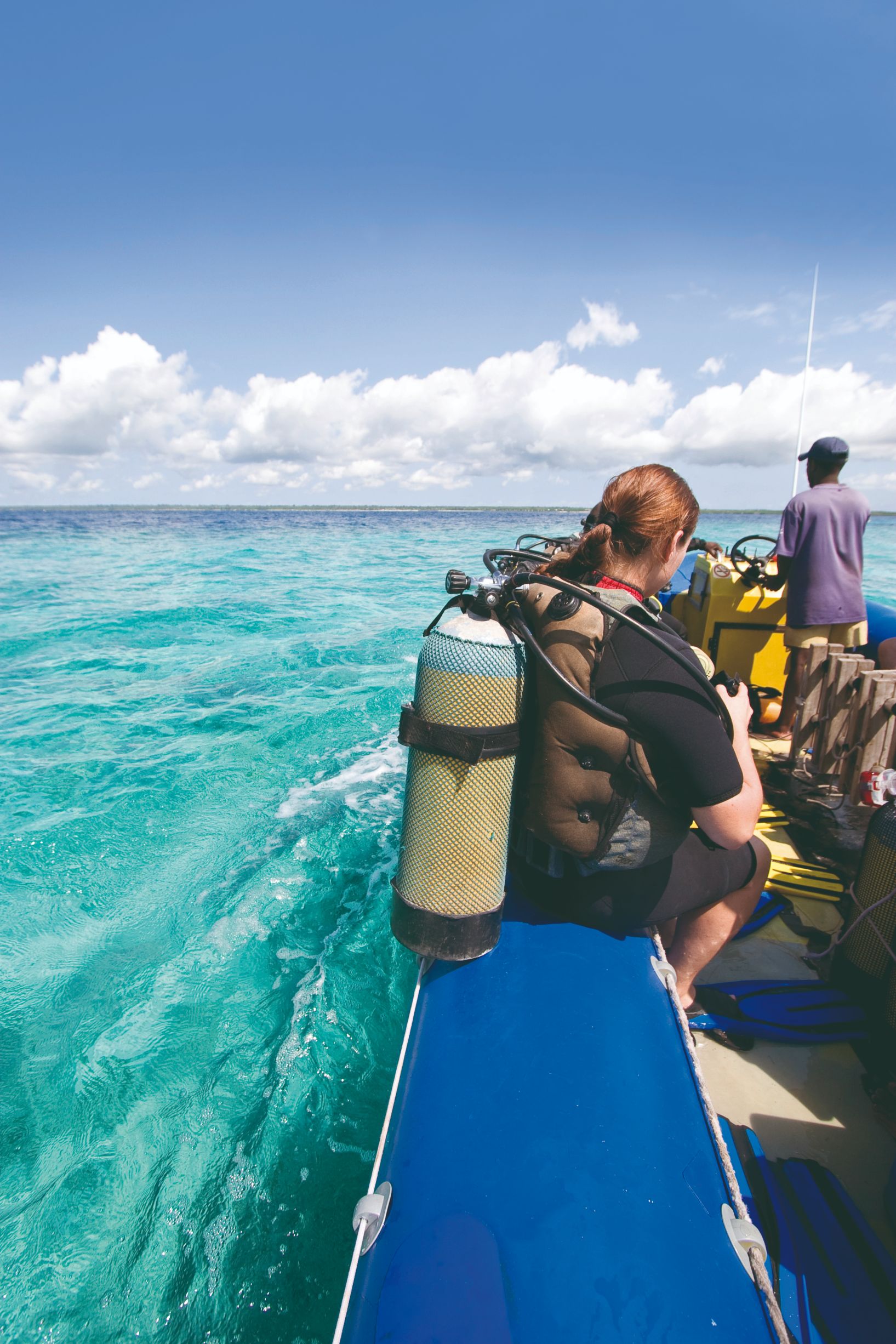 Plongeur prêt à découvrir les fonds marins de Zanzibar.