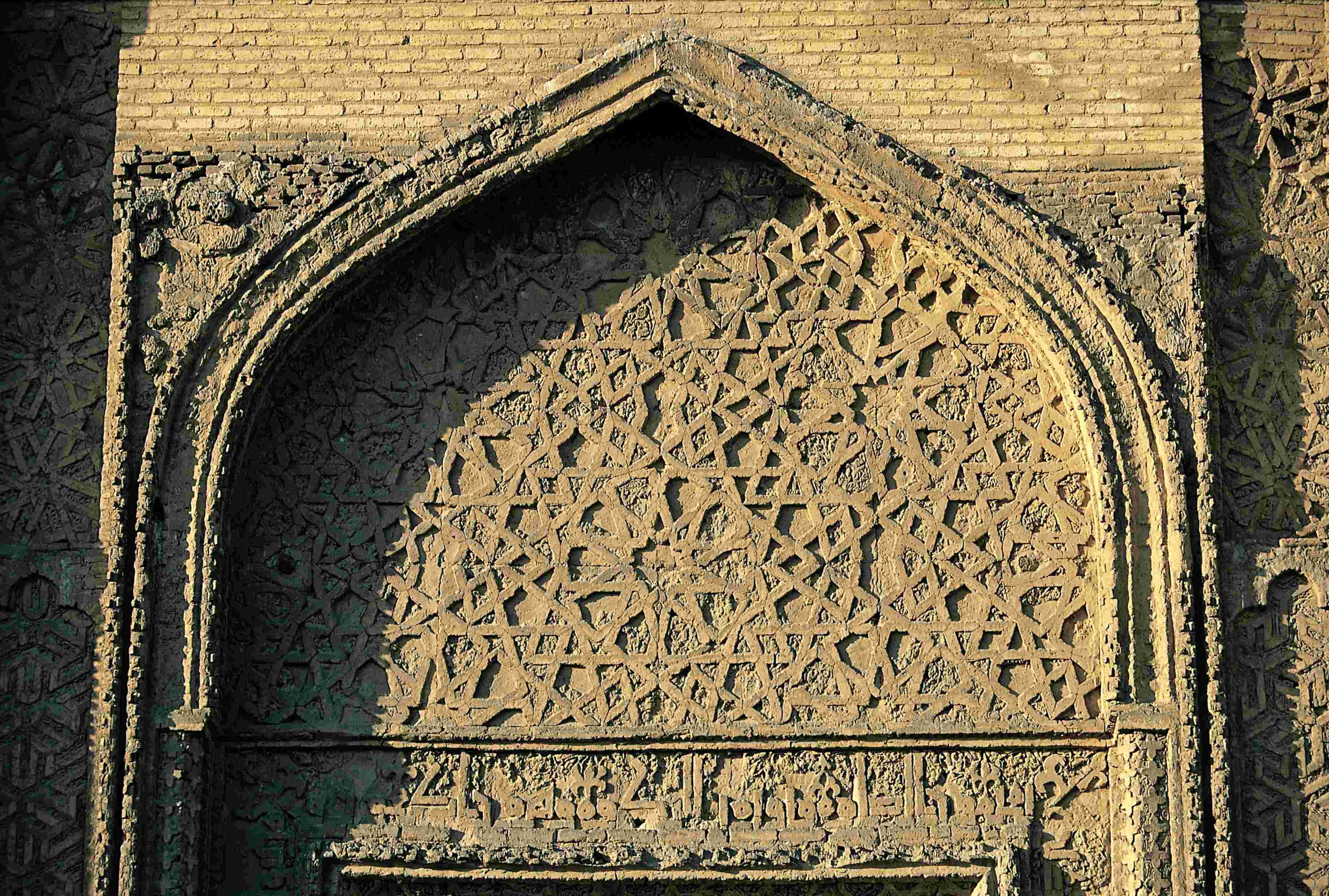 Détail d’architecture du Mausolée Gonbad-e Alavian.