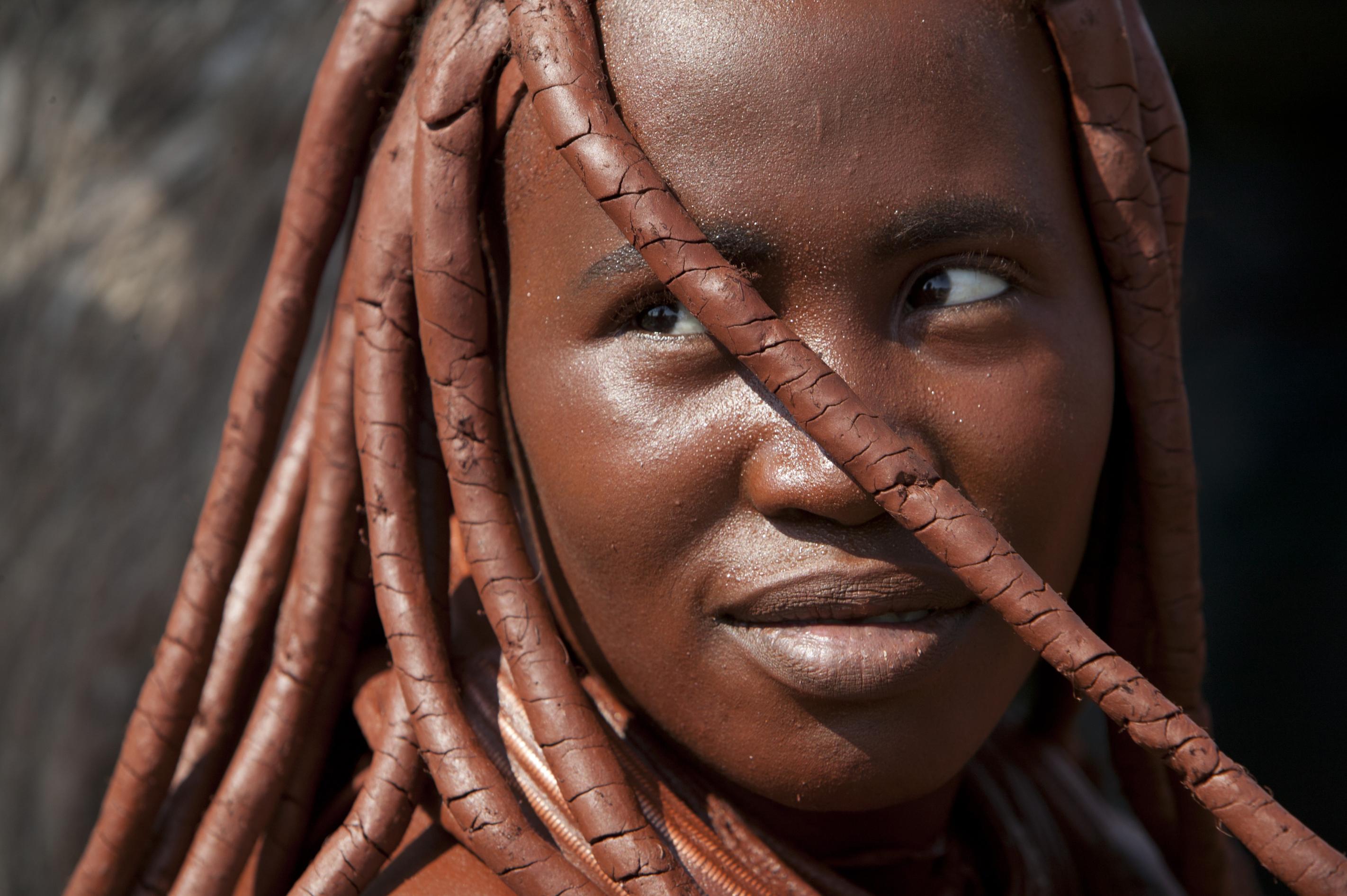 Femme Himba, au Kaokoland en Namibie.